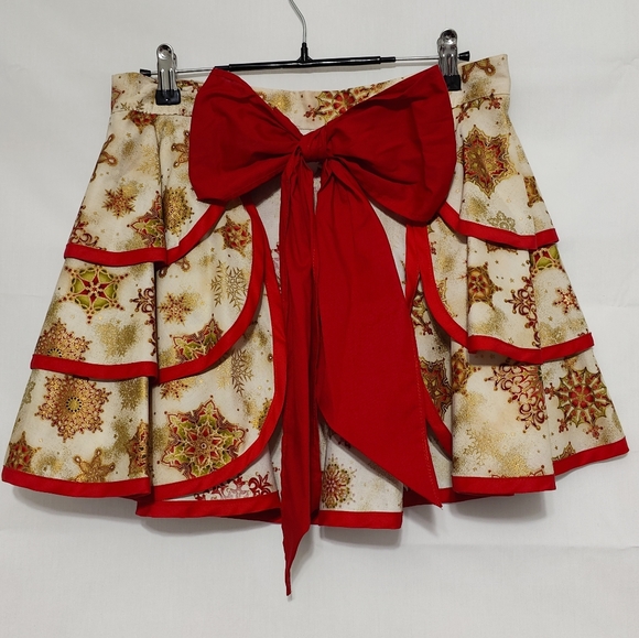 Hand Stitched Half Apron - Vintage by Candy's Aprons - Picture 2 of 6